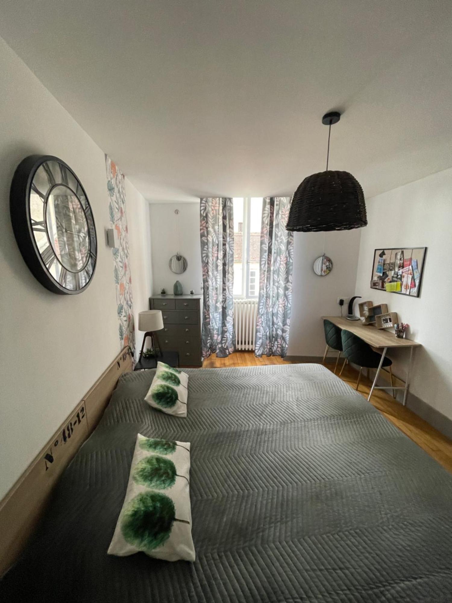 Appartement Moderne Centre Ville, 5 Personnes, 65 M2 스뮤엉옥수아 외부 사진