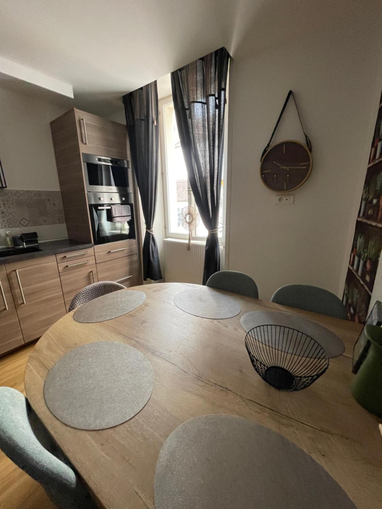 Appartement Moderne Centre Ville, 5 Personnes, 65 M2 스뮤엉옥수아 외부 사진