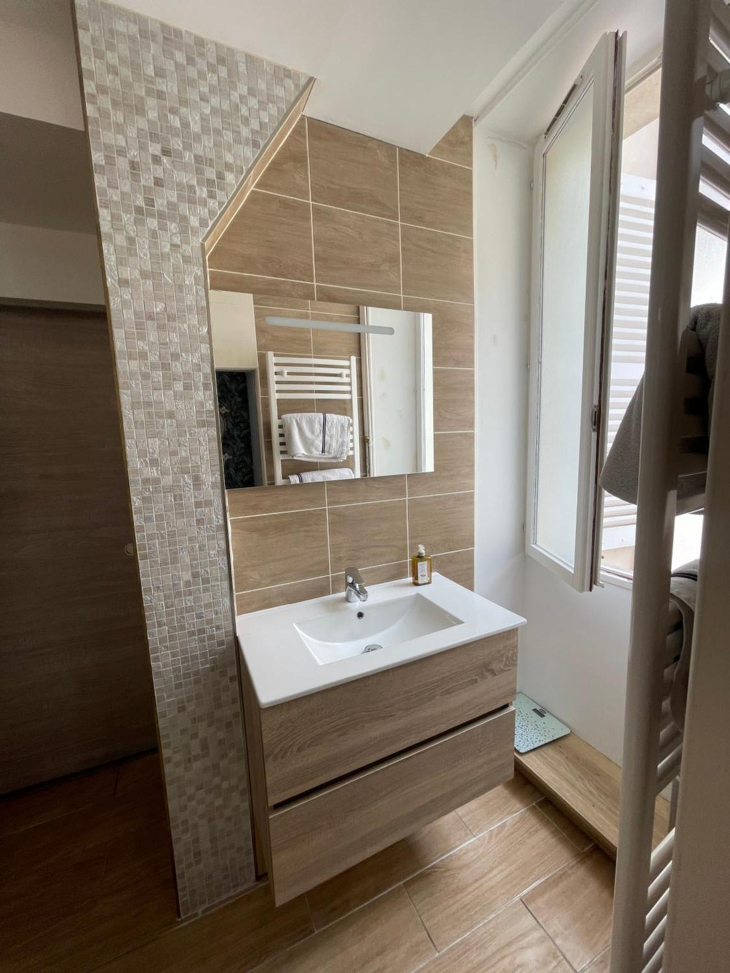 Appartement Moderne Centre Ville, 5 Personnes, 65 M2 스뮤엉옥수아 외부 사진