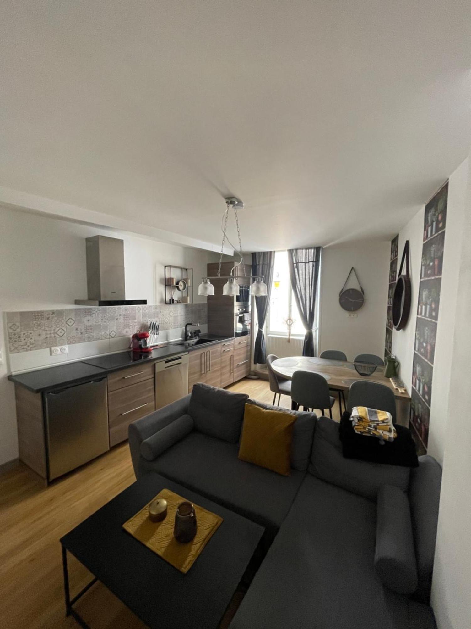 Appartement Moderne Centre Ville, 5 Personnes, 65 M2 스뮤엉옥수아 외부 사진