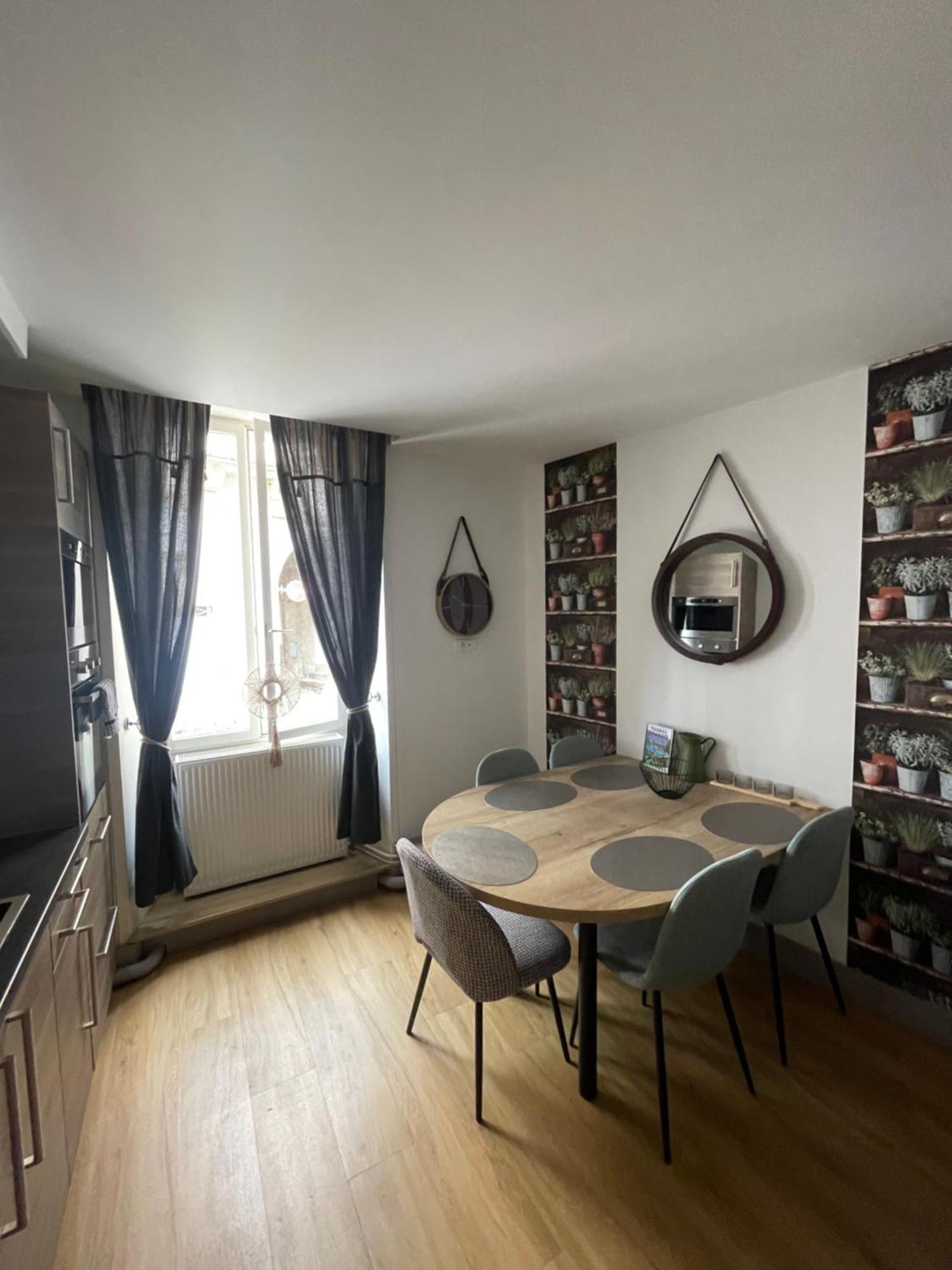 Appartement Moderne Centre Ville, 5 Personnes, 65 M2 스뮤엉옥수아 외부 사진
