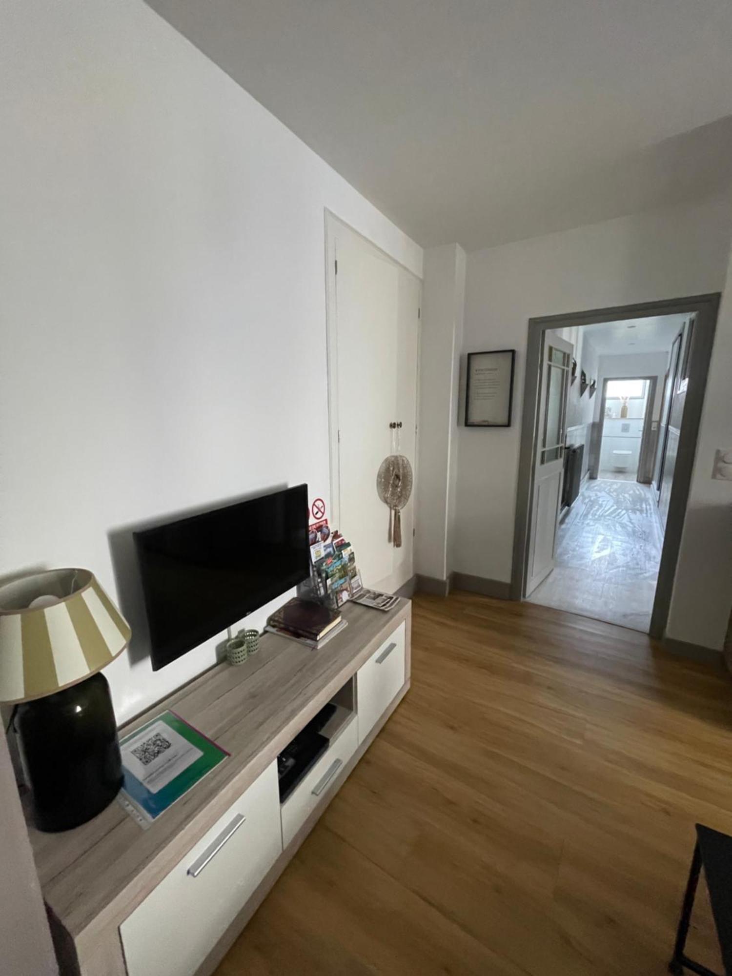 Appartement Moderne Centre Ville, 5 Personnes, 65 M2 스뮤엉옥수아 외부 사진