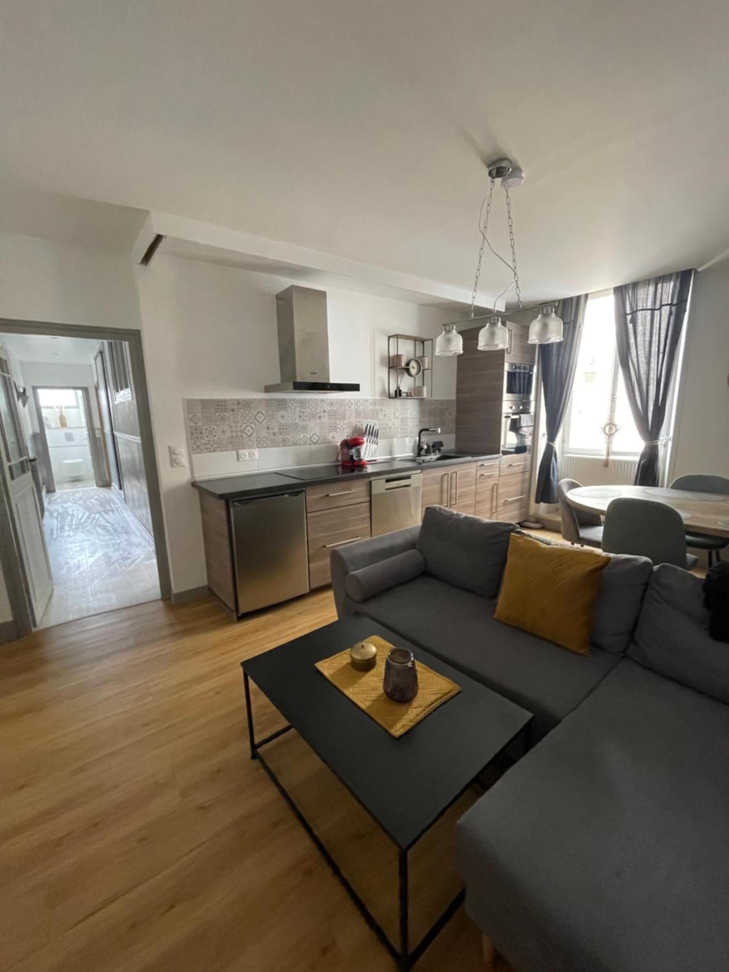 Appartement Moderne Centre Ville, 5 Personnes, 65 M2 스뮤엉옥수아 외부 사진