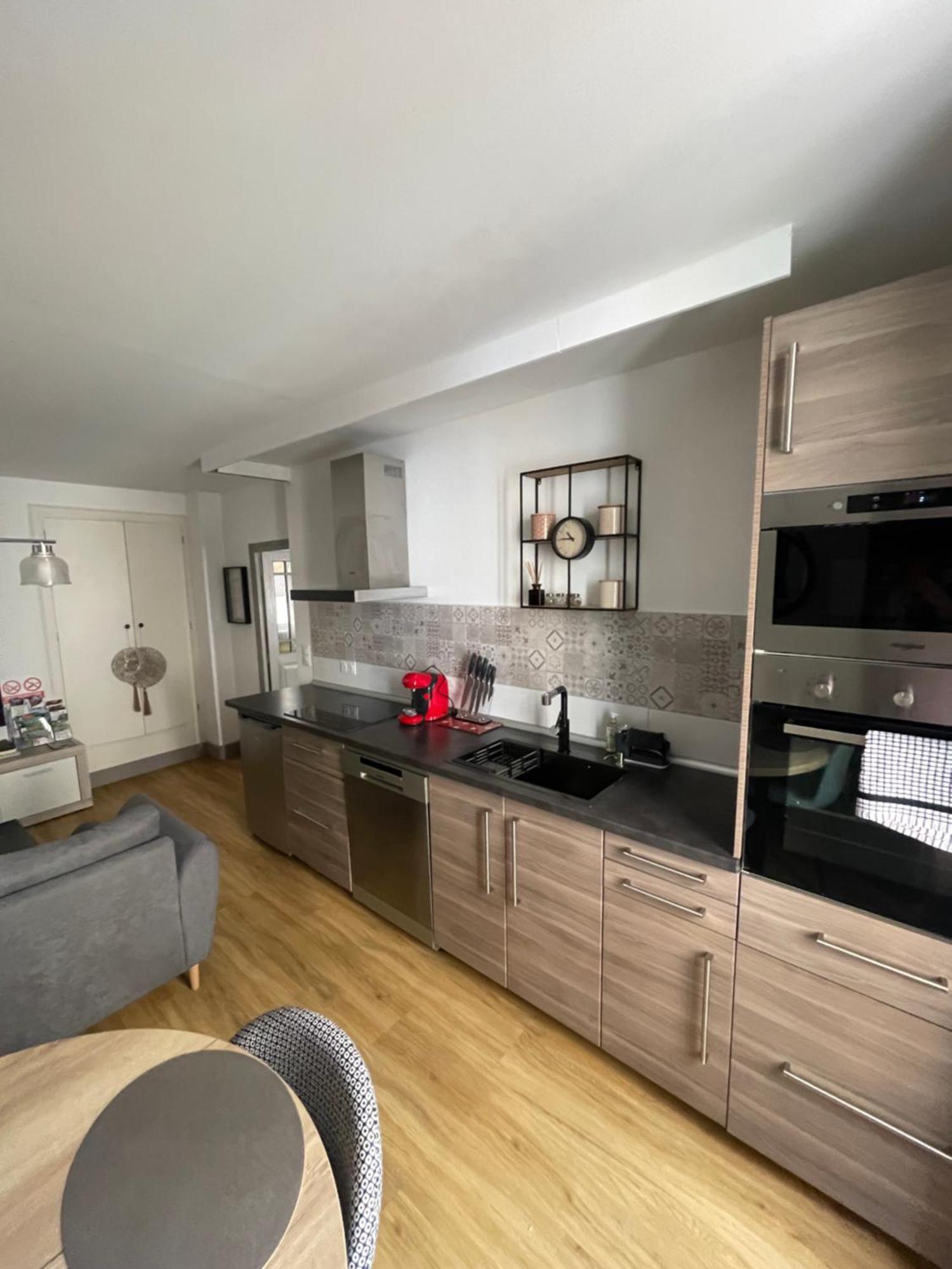 Appartement Moderne Centre Ville, 5 Personnes, 65 M2 스뮤엉옥수아 외부 사진